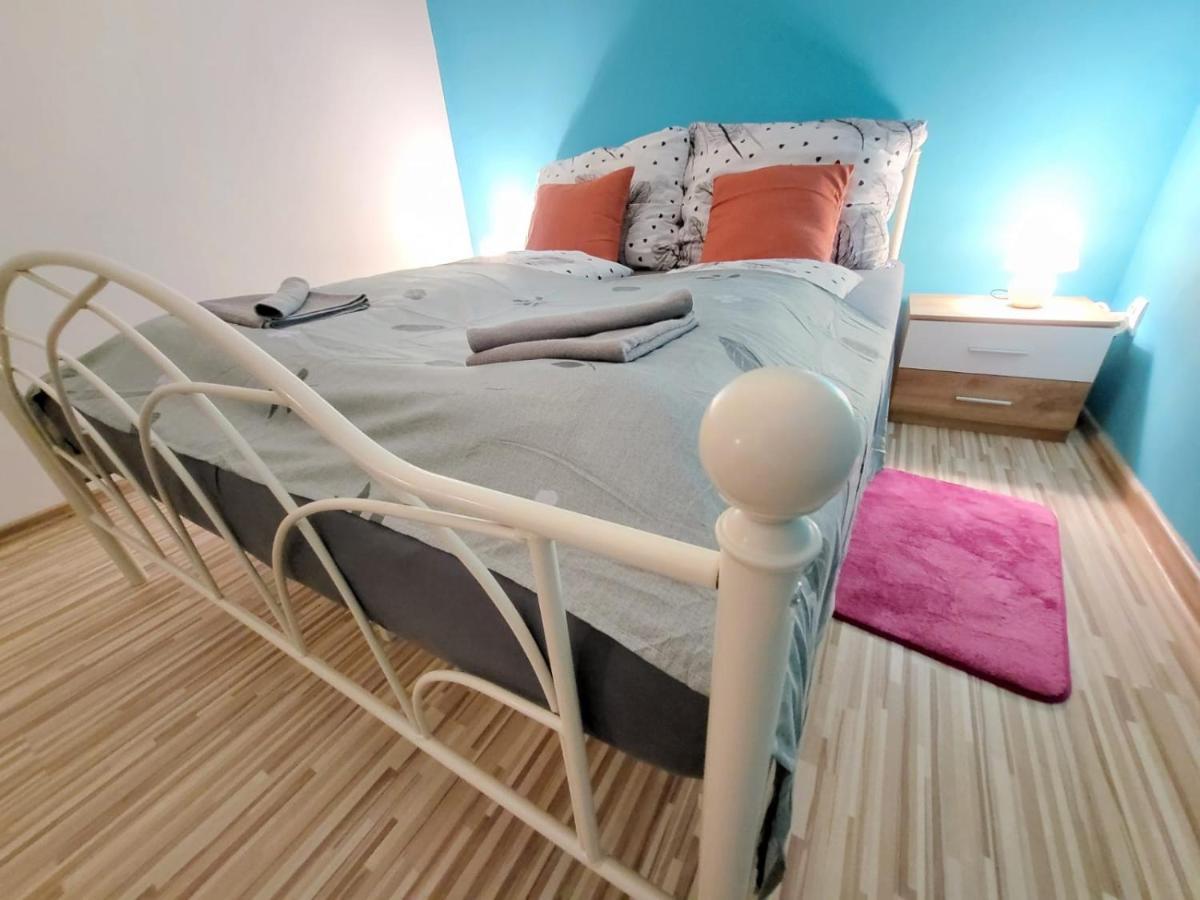 Velky 2 Apartment